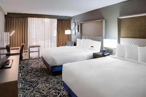 DoubleTree by Hilton Harrisonburg image 3